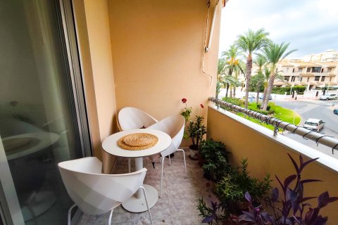 Huoneisto myytävänä Guardamar del Segura, Alicante, Espanja, 2 makuuhuonetta, 75 m2 No. 192318 - kuva 15