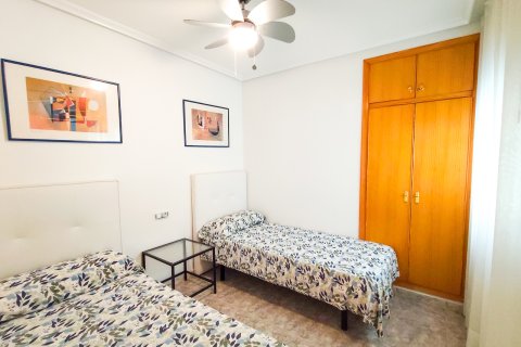 Huoneisto myytävänä Guardamar del Segura, Alicante, Espanja, 2 makuuhuonetta, 75 m2 No. 192318 - kuva 19