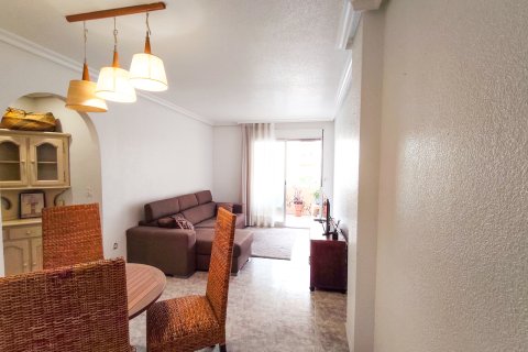 Huoneisto myytävänä Guardamar del Segura, Alicante, Espanja, 2 makuuhuonetta, 75 m2 No. 192318 - kuva 5