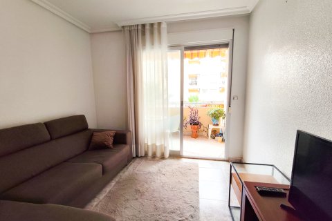 Huoneisto myytävänä Guardamar del Segura, Alicante, Espanja, 2 makuuhuonetta, 75 m2 No. 192318 - kuva 4