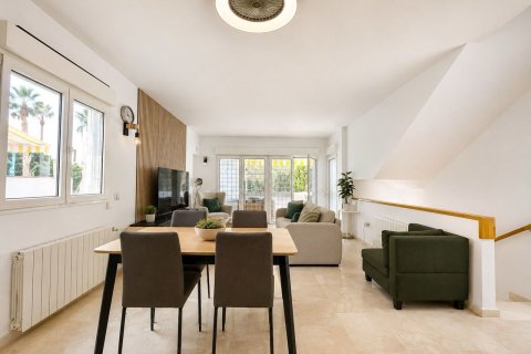 Huvila myytävänä Villamartin, Alicante, Espanja, 3 makuuhuonetta, 160 m2 No. 192317 - kuva 6