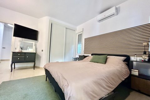 Huvila myytävänä Villamartin, Alicante, Espanja, 3 makuuhuonetta, 160 m2 No. 192317 - kuva 12