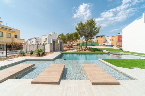 Bungalowi myytävänä Torrevieja, Alicante, Espanja, 3 makuuhuonetta, 83 m2 No. 76771 - kuva 12