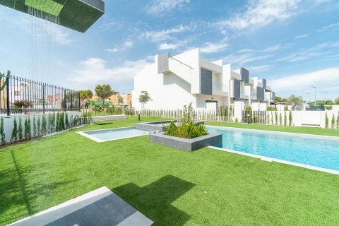 Bungalowi myytävänä Torrevieja, Alicante, Espanja, 3 makuuhuonetta, 83 m2 No. 76771 - kuva 1