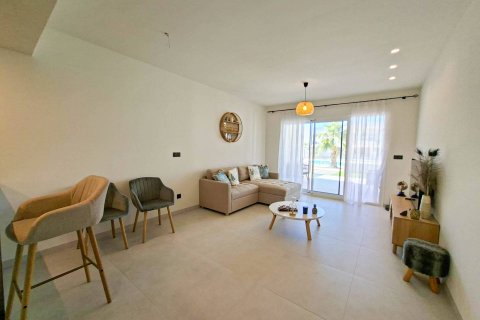 Apartament w Guardamar del Segura, Alicante, Hiszpania 2 sypialnie,  nr 192332 – zdjęcie 3