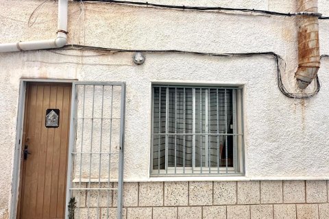 Kaupunkipientalo myytävänä Torrevieja, Alicante, Espanja, 4 makuuhuonetta, 144 m2 No. 192328 - kuva 8