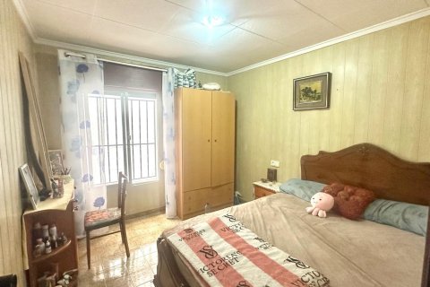 Kaupunkipientalo myytävänä Torrevieja, Alicante, Espanja, 4 makuuhuonetta, 144 m2 No. 192328 - kuva 19