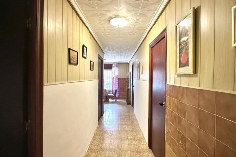 Kaupunkipientalo myytävänä Torrevieja, Alicante, Espanja, 4 makuuhuonetta, 144 m2 No. 192328 - kuva 28