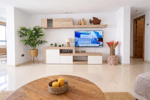 Apartament w Benidorm, Alicante, Hiszpania 3 sypialnie, 200 mkw. nr 167650 – zdjęcie 2