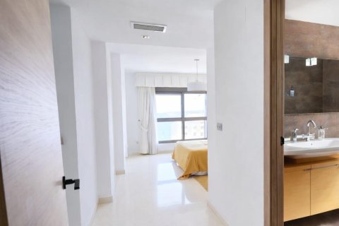 Apartament w Benidorm, Alicante, Hiszpania 3 sypialnie, 200 mkw. nr 167650 – zdjęcie 9
