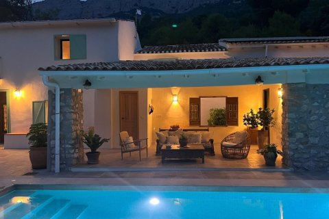 Villa for sale in Sella, Alicante, Spain 3 bedrooms, 354 sq.m. No. 167653 - photo 9
