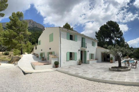 Villa for sale in Sella, Alicante, Spain 3 bedrooms, 354 sq.m. No. 167653 - photo 15