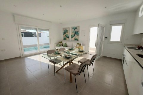 Продажа виллы Торре-Пачеко, Мурсия, Испания 2 спальни, 74м2 №134332 - фото 14