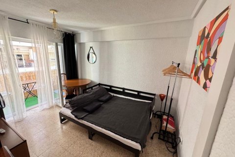 Продажа квартиры в Аликанте, Испания 2 спальни, 80м2 №182915 - фото 9