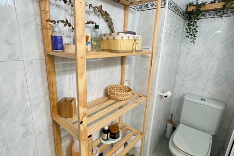 Продажа квартиры в Аликанте, Испания 2 спальни, 80м2 №182915 - фото 17