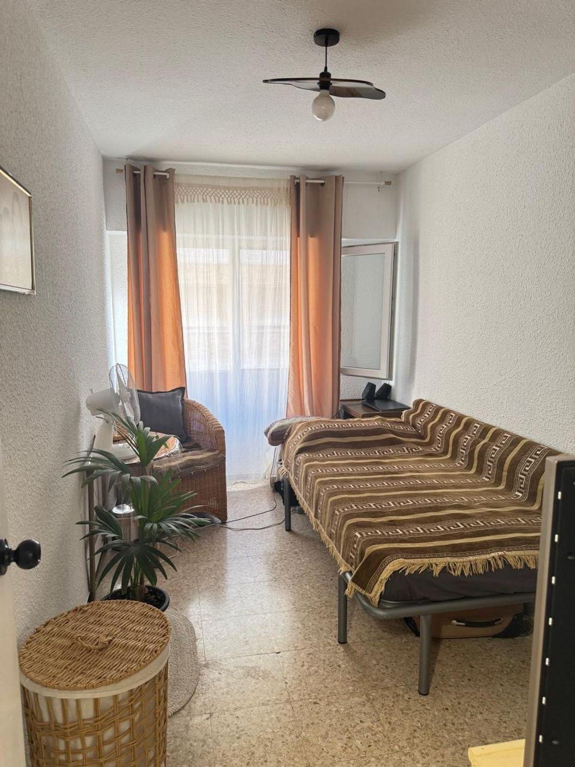 Dzīvoklis Alicante, Spānijā 2 istabas, 80 m2 Nr. 182915