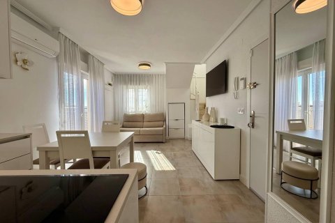 Penthouse for sale in Nueva Torrevieja, Alicante, Spain 1 bedroom, 68 sq.m. No. 182913 - photo 11