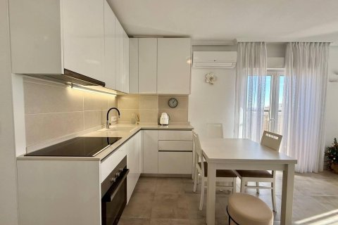 Penthouse for sale in Nueva Torrevieja, Alicante, Spain 1 bedroom, 68 sq.m. No. 182913 - photo 9
