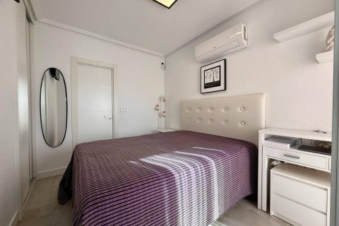 Penthouse for sale in Nueva Torrevieja, Alicante, Spain 1 bedroom, 68 sq.m. No. 182913 - photo 4