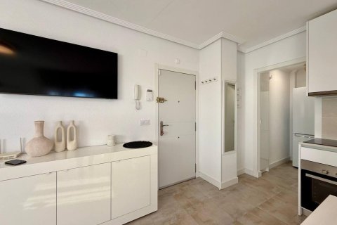 Penthouse for sale in Nueva Torrevieja, Alicante, Spain 1 bedroom, 68 sq.m. No. 182913 - photo 7