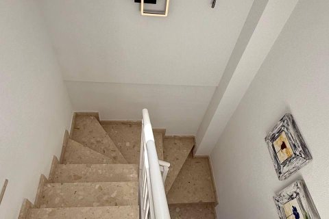 Penthouse for sale in Nueva Torrevieja, Alicante, Spain 1 bedroom, 68 sq.m. No. 182913 - photo 25