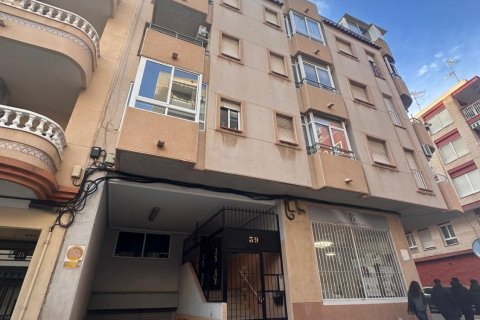 Penthouse for sale in Torrevieja, Alicante, Spain 1 bedroom, No. 182914 - photo 12