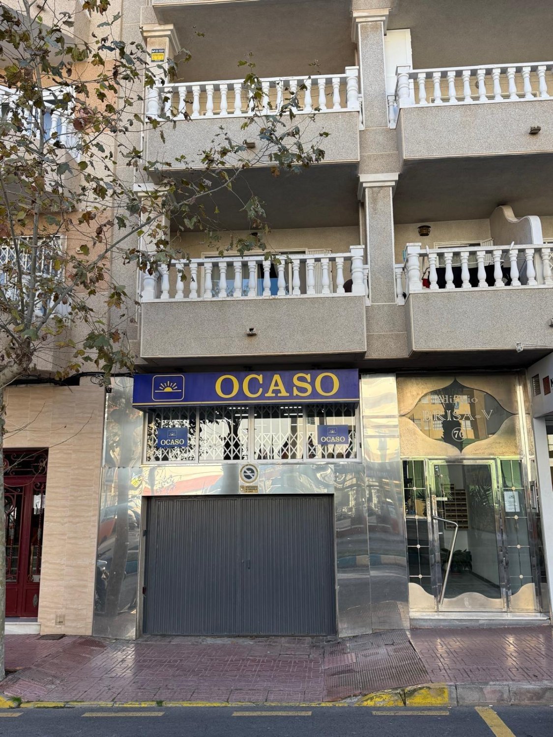 Parking à Torrevieja, Alicante, Espagne 33 m2 No. 182912