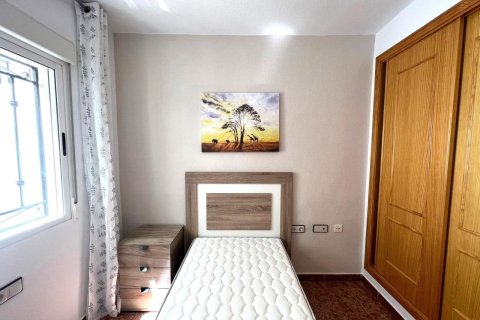 Bungalow for sale in Torrevieja, Alicante, Spain 2 bedrooms, 62 sq.m. No. 182910 - photo 22