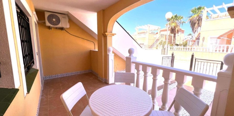 Bungalow in Torrevieja, Alicante, Spain 2 bedrooms, 62 sq.m. No. 182910