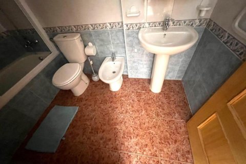 Bungalow for sale in Torrevieja, Alicante, Spain 2 bedrooms, 62 sq.m. No. 182910 - photo 16