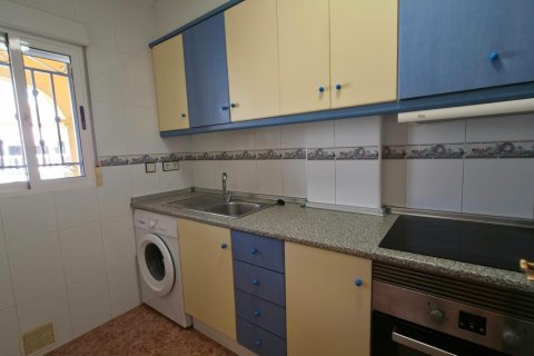 Bungalow for sale in Torrevieja, Alicante, Spain 2 bedrooms, 62 sq.m. No. 182910 - photo 10