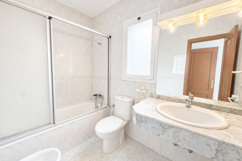 Townhouse zum Verkauf in Lloret de Mar, Girona, Spanien 3 Schlafzimmer, 186 m2 Nr. 168100 - Foto 17