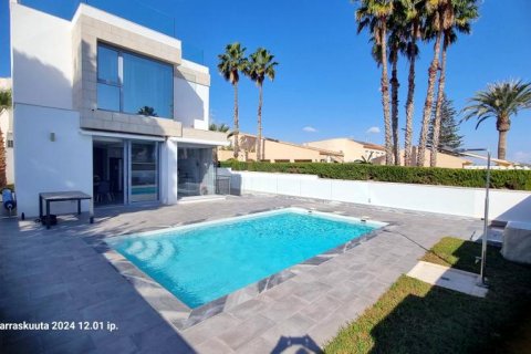 Villa à vendre à Los Balcones, Alicante, Espagne, 3 chambres, 198 m2 No. 146097 - photo 5