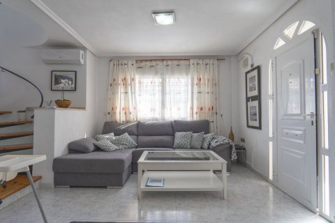 Villa à vendre Alicante, Espagne, 4 chambres,  No. 139284 - photo 9