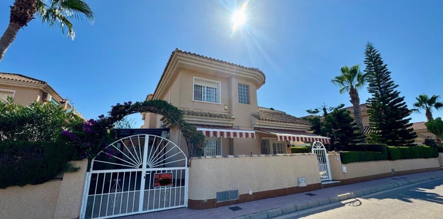 Villa Torrevieja, Alicante, España 3 dormitorios, 97 m2 No. 138500