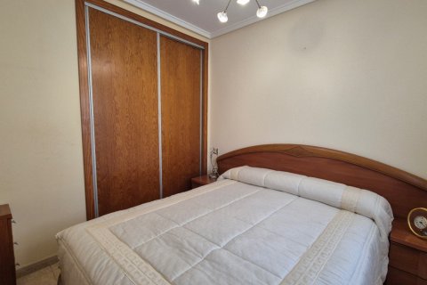 Casa adosada en venta Torrevieja, Alicante, España 5 dormitorios, 74 m2 No. 138502 - foto 5