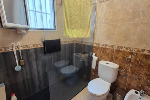 Casa adosada en venta Torrevieja, Alicante, España 5 dormitorios, 74 m2 No. 138502 - foto 12