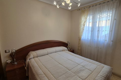 Casa adosada en venta Torrevieja, Alicante, España 5 dormitorios, 74 m2 No. 138502 - foto 6