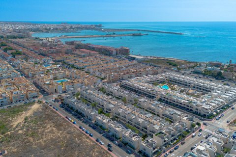 Apartamento en venta Torrevieja, Alicante, España 2 dormitorios, 70 m2 No. 138501 - foto 4
