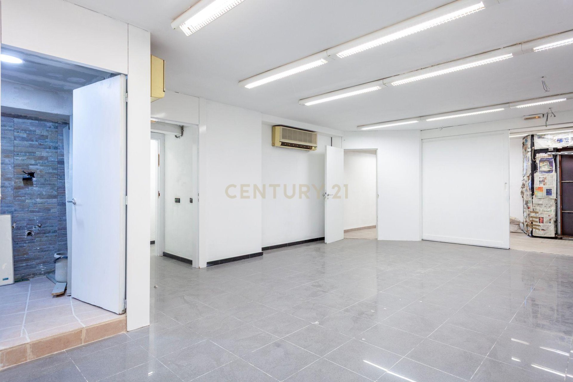 Proprietà commerciale a Premia De Dalt, Barcelona, Spagna 105 mq. N° 186379