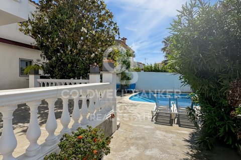 House à vendre à Empuriabrava, Girona, Espagne, 6 chambres, 238 m2 No. 178443 - photo 22