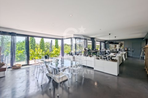 House à Girona, Espagne 4 chambres, 541 m2 No. 178442