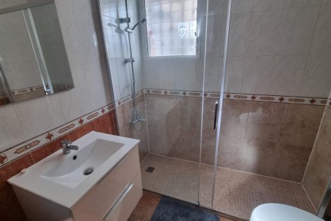 Radhus till salu i Guardamar del Segura, Alicante, Spanien 3 sovrum, 82 kvm. Nr. 156258 - foto 7