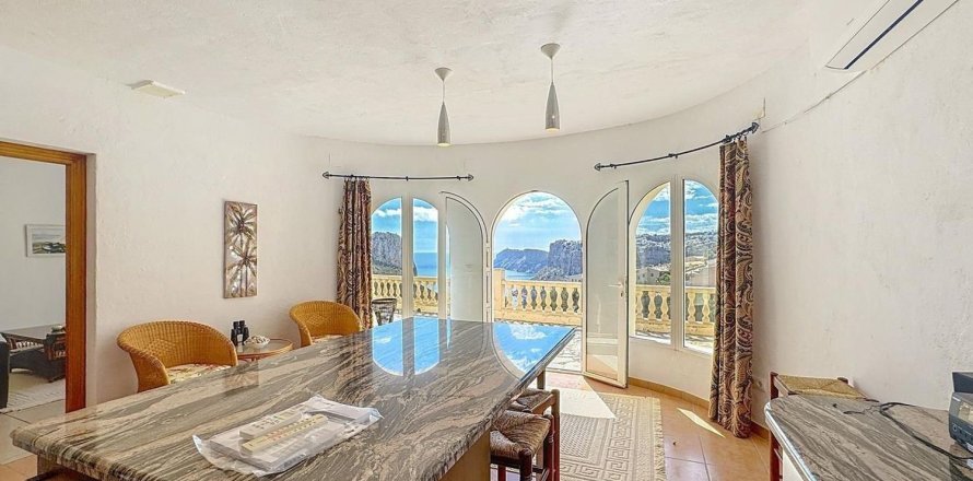 Villa a Benitachell, Alicante, Spagna 4 camere da letto, 210 mq. N° 180072