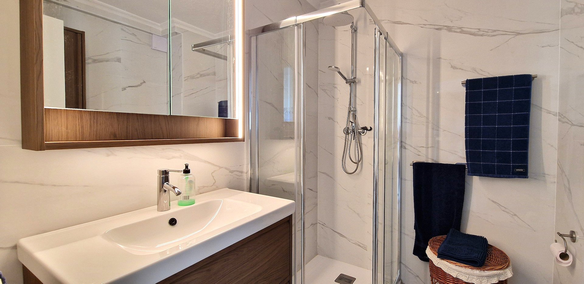 Apartamento en Torrevieja, Alicante, España 2 dormitorios, 88 m2 No. 195470