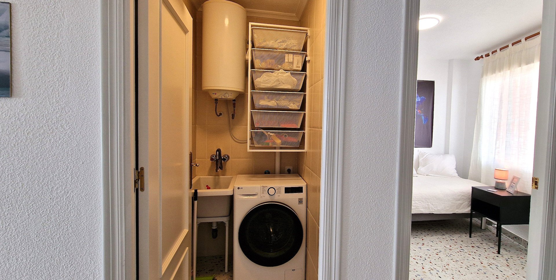 Apartamento en Torrevieja, Alicante, España 2 dormitorios, 88 m2 No. 195470