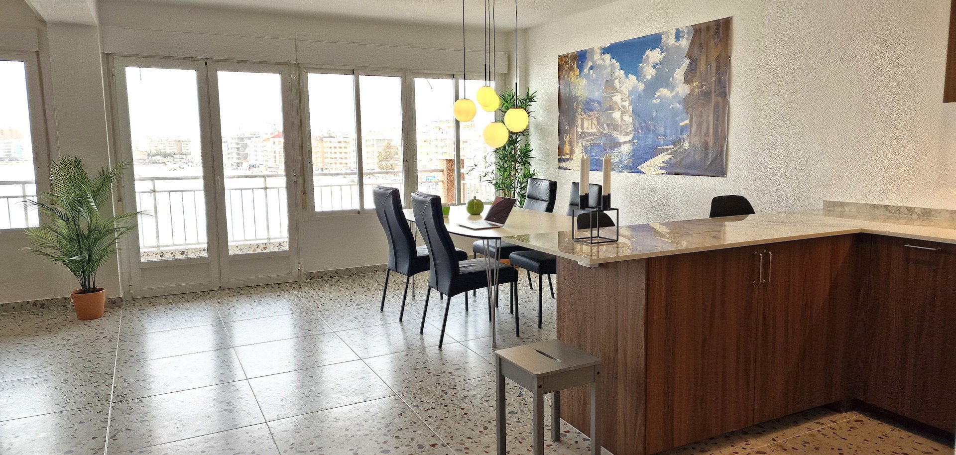 Apartamento en Torrevieja, Alicante, España 2 dormitorios, 88 m2 No. 195470