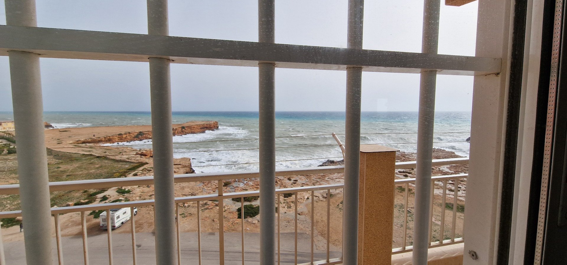 Apartamento en Torrevieja, Alicante, España 2 dormitorios, 88 m2 No. 195470