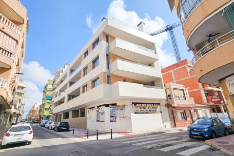 Apartment à vendre à Torrevieja, Alicante, Espagne, 1 chambre, 63 m2 No. 195464 - photo 20