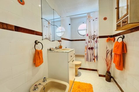 Huoneisto myytävänä La Mata, Alicante, Espanja, 2 makuuhuonetta, 75 m2 No. 146117 - kuva 14